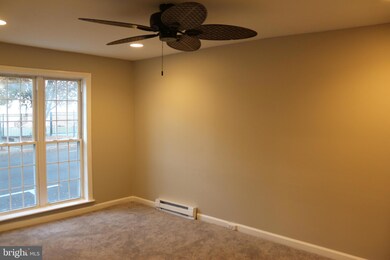 127 E Antietam St, Hagerstown, MD 21740 - photo 5