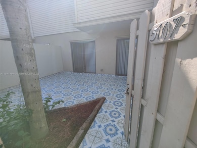 616 Executive Center Dr unit 107, West Palm Beach, FL 33401 - photo 6