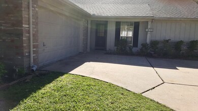 7839 Maple Brook Ln, Houston, TX 77095 - photo 4