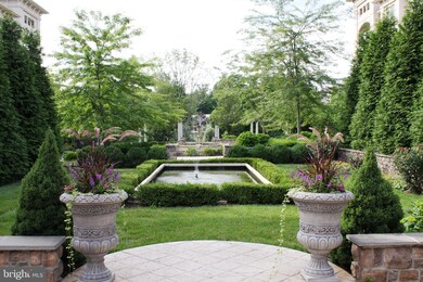 215 Cornerstone Dr unit 215, Newtown Square, PA 19073 - photo 5