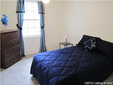 8810 Old Ironsides Dr, Louisville, KY 40228 - photo 6