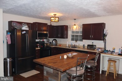 29553 Arlington Ct, Mechanicsville, MD 20659 - photo 2