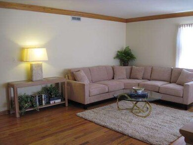 215 E Saint Charles Rd, Elmhurst, IL 60126 - photo 4