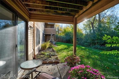 250 Briarcrest Dr unit 129, Ann Arbor, MI 48104 - photo 5