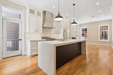 41 Mt Vernon St unit 1, Boston, MA 02129 - photo 5