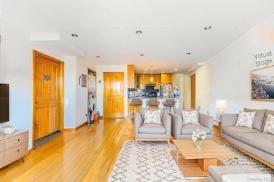 32-26 Union St unit 6C, Flushing, NY 11354 - photo 2