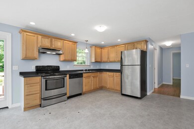 4 Ledge Rd Baldwin ME 04091-large-013-01