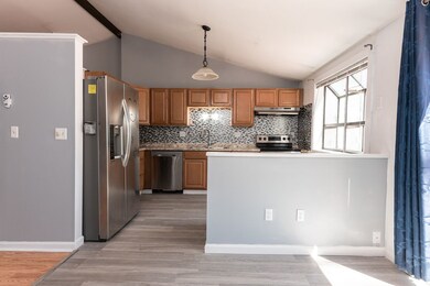 25 Redfield Cir, Derry, NH 03038 - photo 6