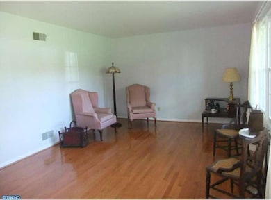 718 Morgan Cir, West Chester, PA 19380 - photo 5