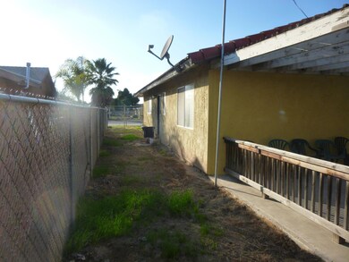 14584 Imperial Rd, Poplar, CA 93257 - photo 5