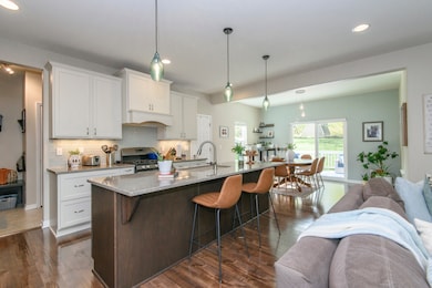 351 Stocks Dr, Delafield, WI 53018 - photo 4