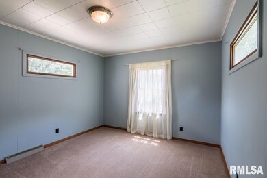 1105 Berg Place, Davenport, IA 52804 - photo 5