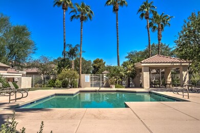 1167 N Cholla St-45