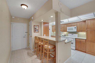 Coral Ridge Towers unit 319, Fort Lauderdale, FL 33308 - photo 4