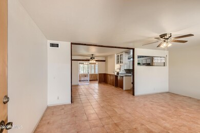 07 Foyer