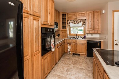 1401 N Front St Crookston MN-large-004-1
