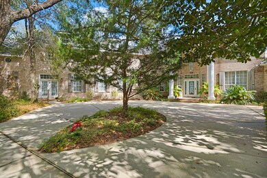 100_Canterbury_Cir_20180216_015