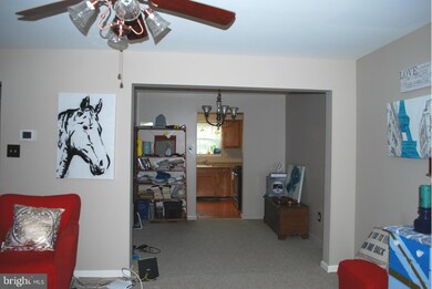 809 Reedworth Ct, Capitol Heights, MD 20743 - photo 6