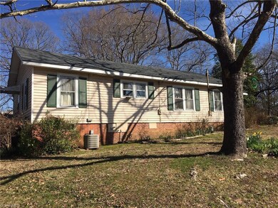 301 Virginia Ave, Asheboro, NC 27203 - photo 3