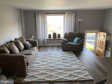 2866 Tremont St, Philadelphia, PA 19136 - photo 4