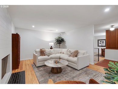 8475 SW Canyon Ln, Portland, OR 97225 - photo 7