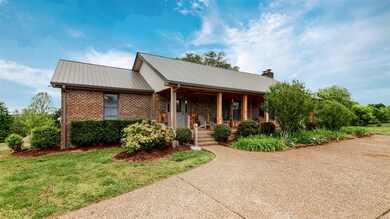 Escape the City to 5956 Greenbrier Road, Franklin,