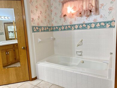 305 Maple St, Fredericksburg, TX 78624 - photo 7