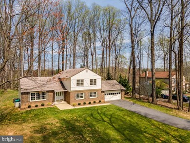 17605 Cashell Rd, Rockville, MD 20853 - photo 2