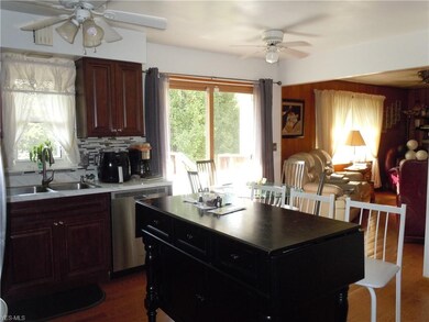 5308 Bartlett Rd, Bedford, OH 44146 - photo 2