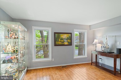 4327 Cub Run Rd, Chantilly, VA 20151 - photo 6