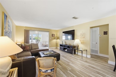 165 Vista Hermosa Cir unit 24A, Sarasota, FL 34242 - photo 5