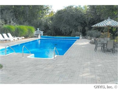 Swimming Pool/Hot Tub/Sauna