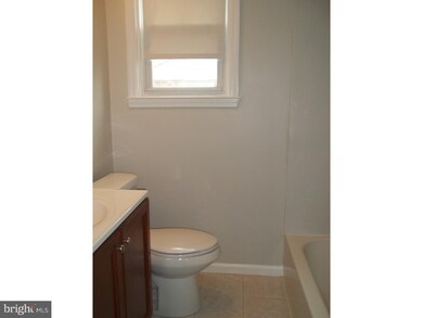 13 Lawnton Rd, Norristown, PA 19401 - photo 4