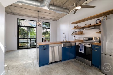 2406 De Soto Ave unit B, Savannah, GA 31401 - photo 4