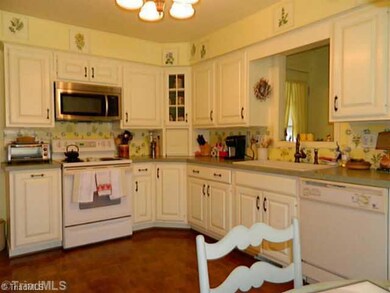Kitchen. Large Kitchen with breakfast nook