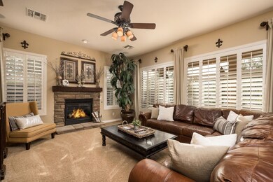 06- Family Room