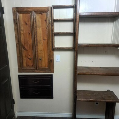 397 Lacy Dr unit B, Elgin, TX 78621 - photo 5