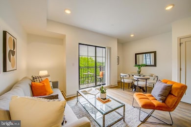 5001 Umbria St unit P304, Philadelphia, PA 19128 - photo 5