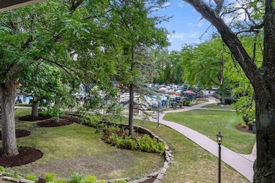 269 Fontana Blvd unit 570, Fontana, WI 53125 - photo 2