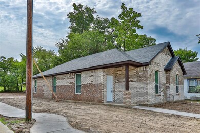 344 N Taylor St, Gainesville, TX 76240 - photo 4