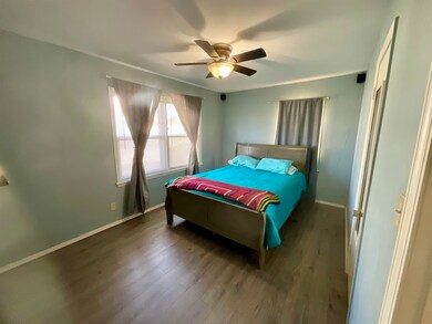 413 W Vine Ave, Enid, OK 73701 - photo 6