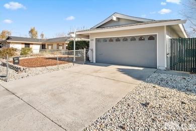630 Teel St, Sparks, NV 89431 - photo 3