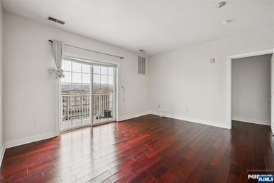 2404 Windsor Park Ct unit 114, Englewood, NJ 07631 - photo 7