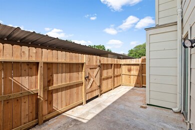 14215 Lost Meadow Ln, Houston, TX 77079 - photo 3