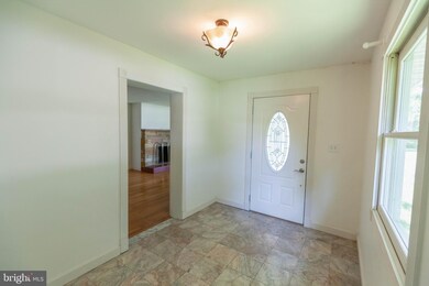 14398 Greenview Dr, Greencastle, PA 17225 - photo 2