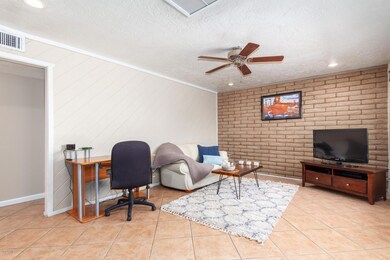Living Room/Bonus room/Office