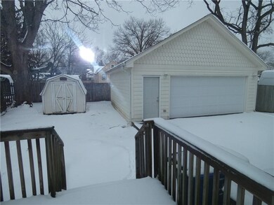 605 Trowbridge St, Des Moines, IA 50315 - photo 3