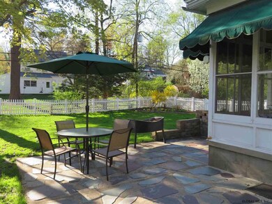 1543 Dean St, Schenectady, NY 12309 - photo 3