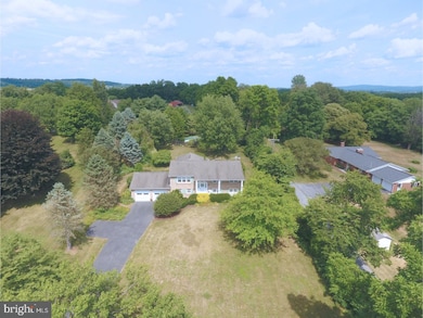 459 Krause Rd, Fleetwood, PA 19522 - photo 3