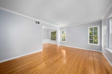 1210 Glenoaks Blvd-6